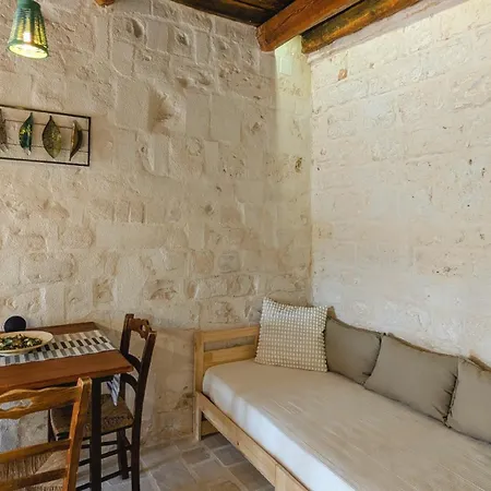 Trulli Panoramici Couette-café 3*