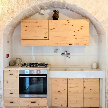 Trulli Panoramici Bed & Breakfast 3*